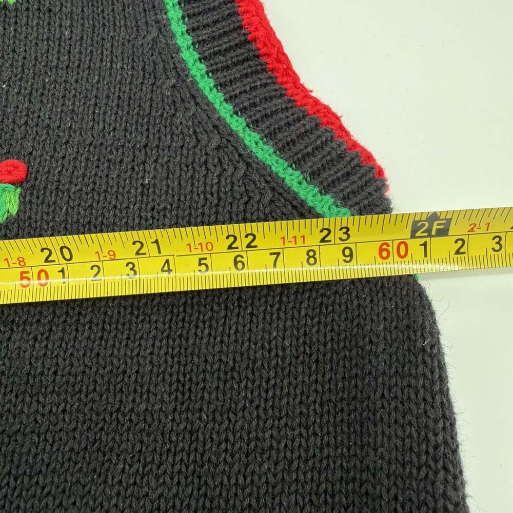 Bechamel Womens Sweater Vest Sz 2XL Christmas Holly Appliqué Black Button Up - Picture 7 of 9